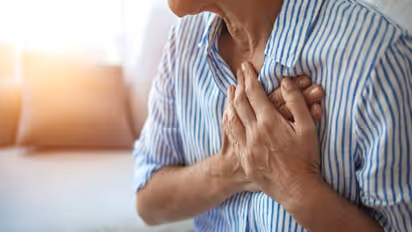 இளைஞர்களிடையே அதிகரிக்கும் இதய நோய்கள்.. நோயை தவிர்க்க என்னென்ன மாற்றங்களை செய்ய வேண்டும்?