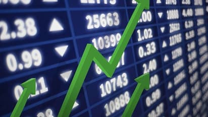 Q2 results: అదరగొట్టిన యెస్ బ్యాంక్, సన్ టీవీ, రిలయన్స్ పవర్.. పెరిగిన లాభాలు.. గత ఏడాదితో పోల్చితే..