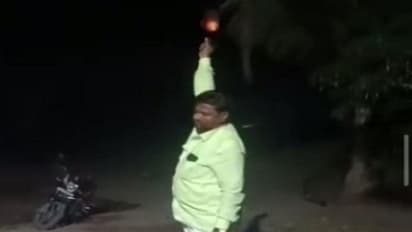 ವಿಜಯಪುರ: ಪಟಾಕಿ ಬದಲು ಗುಂಡು ಹಾರಿಸಿದ ಭೂಪ..!