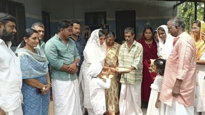 പിറന്നാൾ ദിനത്തിനായി കാത്തുകാത്തുവെച്ച കുഞ്ഞുകുടുക്കുകൾ പൊട്ടിച്ചു, സ്നേഹവീട്ടിൽ സമ്മാനങ്ങൾ നൽകി കുരുന്നുകൾ