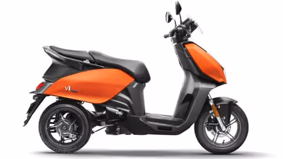 1 லட்சம் கூட இல்லை.. நல்ல ரேஞ்ச் கொடுக்கும் சிறந்த பட்ஜெட் எலக்ட்ரிக் ஸ்கூட்டர்கள் லிஸ்ட்..