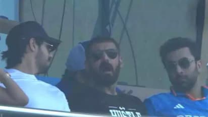 ಫುಟ್ಬಾಲ್ ಲೆಜೆಂಡ್‌ ಡೇವಿಡ್ ಬೆಕ್‌ಹ್ಯಾಮ್ ಜತೆ  ಕುಳಿತು  ನ್ಯೂಜಿಲೆಂಡ್ ವಿರುದ್ಧ ಪಂದ್ಯ ವೀಕ್ಷಿಸಿದ ಬಾಲಿವುಡ್‌ ದಂಪತಿ! 