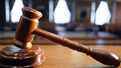 പങ്കാളിയെ വിവാഹമോചനം ചെയ്യാതെ മറ്റൊരാൾക്കൊപ്പം കഴിയുന്നത് 'ലിവ് ഇൻ റിലേഷൻഷിപ്പ'ല്ല, കുറ്റകരമെന്ന് കോടതി