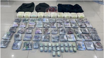 കോസ്റ്റ് ഗാർഡ് പൊലീസ് പാഞ്ഞെത്തി, മൂന്ന് പ്രവാസികളെ പിടികൂടി; കണ്ടെടുത്തത് 4000 സൈക്കോട്രോപിക് ഗുളികകളടക്കം