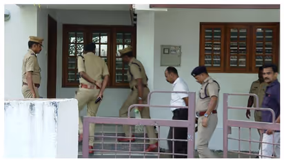 അമ്മ മരിച്ചത് മകൻ്റെ അടിയേറ്റ് തന്നെ; അച്ഛൻ മരിച്ചത് ഹൃദയാഘാതം മൂലവും; മകൻ അറസ്റ്റിൽ