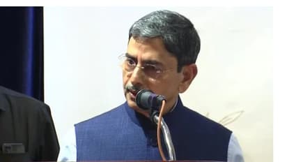 3 ವರ್ಷ ತಮಿಳ್ನಾಡು ಗೌರ್ನರ್ ಏನು ಮಾಡ್ತಿದ್ದರು: ಸುಪ್ರೀಂ ಕಿಡಿ; ಮಸೂದೆಗಳಿಗೆ ಅಂಕಿತ ಹಾಕದ ಕ್ರಮಕ್ಕೆ ಆಕ್ಷೇಪ