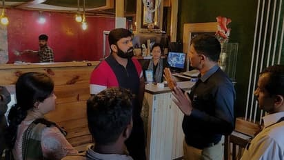 ಮಡಿಕೇರಿಯ ಹೊಟೇಲ್, ಬೇಕರಿಗಳಲ್ಲಿ ರುಚಿ ಅಂತ ತಿಂದ್ರೆ ರೋಗ ಗ್ಯಾರಂಟಿ..!