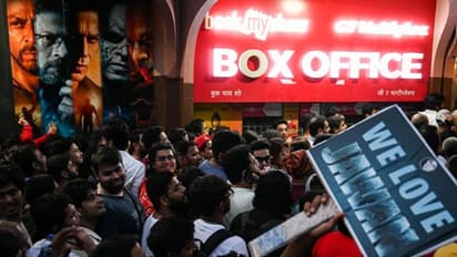 ജവാനോ പഠാനോ ​ഗദര്‍ രണ്ടോ അല്ല, ഈ വര്‍ഷം നിര്‍മ്മാതാവിന് ഏറ്റവുമധികം ലാഭം നേടിക്കൊടുത്ത ഹിന്ദി ചിത്രം മറ്റൊന്ന്