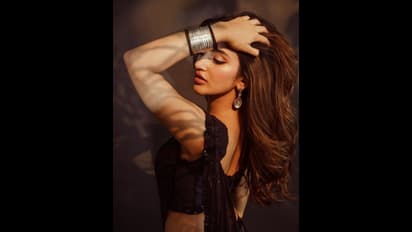 #AadiKesava:అసలు బజ్ లేదేంటి బాస్, శ్రీలీల ఎంతని మోస్తుంది