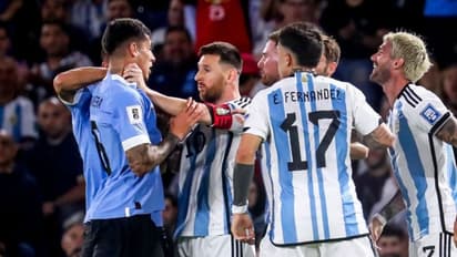 ഡി പോളിനെ തൊട്ടാൽ മെസി ഇടപെടും, യുറുഗ്വേൻ താരത്തിന്‍റെ കുത്തിന് പിടിച്ച് മെസി; വിശ്വസിക്കാനാകാതെ ആരാധകർ-വീഡിയോ