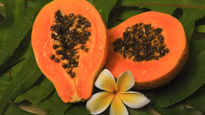 தினமும் வெறும் வயிற்றில் பப்பாளி சாப்பிடுவதால் இவ்வளவு ஆரோக்கிய நன்மைகள் கிடைக்குமா?