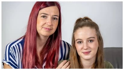 14 വയസുള്ള മകള് ഗര്ഭിണിയായി; 33 വയസില് മുത്തശ്ശിയാകാന് തയ്യാറെടുത്ത് ബ്രിട്ടീഷ് യുവതി !