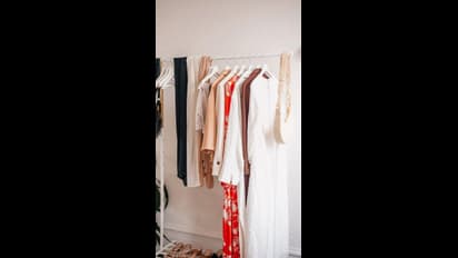 மழைக்காலத்தில் துணியில் இருந்து நாற்றம் அடிக்குதா? உங்களுக்காக நச்சுனு 8 டிப்ஸ் இதோ!