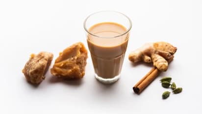 ശർക്കര ചായ കുടിച്ചാൽ ലഭിക്കും ഈ ​ഗുണങ്ങൾ 