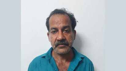 ഓട്ടോയ്ക്കരികിൽ ഡ്രൈവറെന്ന പോലെ, പിന്നെ സീറ്റിൽ കയറിയിരുന്നു, ഡാഷ് ബോർഡ് തകർത്ത് നടത്തിയ മോഷണം, പിടിയിൽ