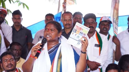 ರೇವಂತ್‌ ರೆಡ್ಡಿ ಸಂಪುಟದಲ್ಲಿ ಒಬ್ಬ ಮುಸ್ಲಿಂ ಸಚಿವನೂ ಇಲ್ಲ: ಬಂದೂಕು ಹಿಡಿದಿದ್ದ ನಕ್ಸಲ್‌ ಸೀತಕ್ಕ ಈಗ ತೆಲಂಗಾಣ ಸಚಿವೆ