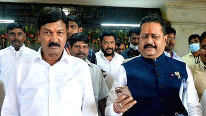 ಬಿಜೆಪಿಯಲ್ಲಿ ಮತ್ತೆ ಅತೃಪ್ತಿ ಸ್ಫೋಟ: ಸಭೆಗೆ ಯತ್ನಾಳ್-ಜಾರಕಿಹೊಳಿ ಬಹಿಷ್ಕಾರ