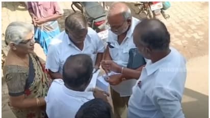 എസി ബസിന് എല്ലായിടത്തും സ്റ്റോപ്പ്; ഇൻസ്പെക്ടർമാർ എത്തിയപ്പോള് ടിക്കറ്റ് വേറെ, ഒടുവിൽ പുറത്തായത് വൻ തട്ടിപ്പ്