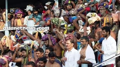 ശബരിമലയിലേക്ക് തീർത്ഥാടക പ്രവാഹം, തിരക്കേറും; മായം കലരാത്ത നെയ് മാത്രമേ എത്തിക്കാവൂവെന്ന് ഭക്തരോട് തന്ത്രി