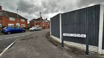 എല്ലാം മകളുടെ സുരക്ഷയ്ക്ക്, അറസ്റ്റ് ചെയ്താലും കുഴപ്പമില്ല, ആറടിപ്പൊക്കത്തിൽ വേലികെട്ടി അച്ഛൻ