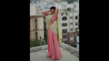 లంగా ఓణీలో నడుము మడతలు చూపిస్తూ నరాలు కట్ చేసిన కావ్య కళ్యాణ్ రామ్... హాట్ లుక్స్ వైరల్!