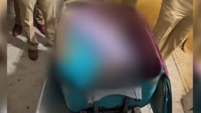 4 മണിയുടെ മെമുവിന് സ്റ്റേഷനിലെത്തി, പ്ലാറ്റ്ഫോമിൽ വച്ച ട്രോളി ബാഗിൽ നിന്ന് രക്തം, അച്ഛനും മകളും പിടിയിൽ