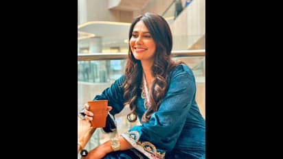 ಇದ್ದಕ್ಕಿದ್ದಂತೆ ರಾಧಿಕಾ ಪಂಡಿತ್‌ನ ಭೇಟಿ ಮಾಡಿದ ಕಾವ್ಯಾ ಗೌಡ; ಅವಳಿ-ಜವಳಿ ಎಂದ ನೆಟ್ಟಿಗರು! 