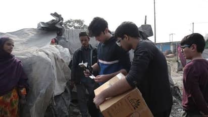 लाइट जाने के बाद भी 10 घंटे जलता है बल्ब- 12वीं के छात्र का कारनामा देख लोग हुए हैरान