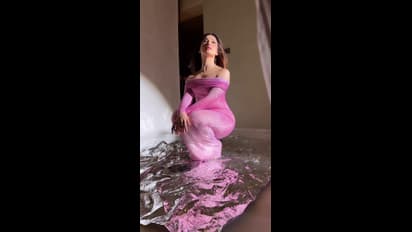 பிங்க் கலர் உடையில் வெண்சிலை போல் மின்னும் தமன்னா.. லேட்டஸ்ட் க்யூட் கிளிக்ஸ்.. 