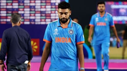 ഫൈനലില്‍ സിറാജിനെ തഴഞ്ഞു, വിമര്‍ശനവുമായി മുന്‍ താരം