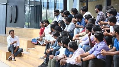 KTR: నిరుద్యోగులతో మంత్రి కేటీఆర్.. డిసెంబర్ 3 న గుడ్ న్యూస్ !