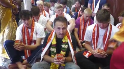 విజయవాడ దుర్గమ్మ సన్నిధిలో ఇంగ్లాండ్ క్రికెటర్లు (వీడియో)