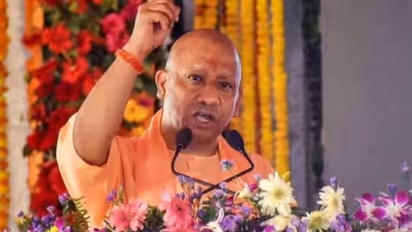 బీఆర్ఎస్ అంటే బ్రస్టా చార్ పార్టీ .. తెలంగాణలో డబుల్ ఇంజన్ సర్కార్ వస్తేనే : యోగి ఆదిత్యనాథ్