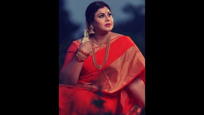 Vichithra Salary: பிக்பாஸில் 50 வயதிலும் செம்ம டஃப் கொடுக்கும் விசித்ராவின் ஒரு நாள் சம்பளம் எவ்வளவு தெரியுமா?