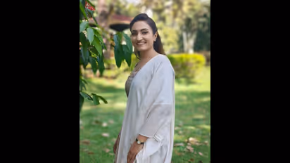 ಚೂಡಿದಾರ್​​​​ನಲ್ಲಿ ಕ್ಯೂಟ್ ಸ್ಮೈಲ್ ಕೊಟ್ಟ ವೈಷ್ಣವಿ ಗೌಡ: ನಿಮ್ಮ ಸರಳತೆಗೆ ನಮ್ಮದೊಂದು ಸಲಾಂ ಎಂದ ಫ್ಯಾನ್ಸ್!