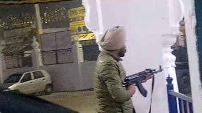 Nihangs clash with Punjab Police over Kapurthala Gurdwara encroachment; 1 cop dead, 5 in hospital (WATCH)