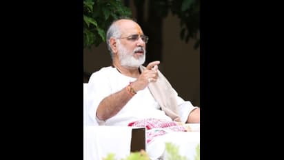 ಈ ಗುರುವಿನ ಅಪ್ಪಣೆ ಇಲ್ಲದೇ ಅಂಬಾನಿ ತನ್ನ ವ್ಯವಹಾರದಲ್ಲಿ ಹುಲ್ಲು ಕಡ್ಡಿಯೂ ಅಲ್ಲಾಡಿಸಲ್ಲ!