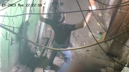 55 సార్లు కత్తితో పొడిచి, గొంతు కోసి, గంతులేస్తూ.. బిర్యానీ కొనివ్వలేదని 16 ఏళ్ల బాలుడి దారుణం