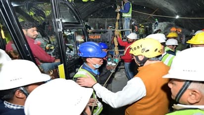 உத்தரகாண்ட் சுரங்க மீட்பு பணி: தொழிலாளர்களை மீட்க 15 மணி நேரமாகும்!