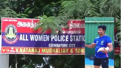 11ம் வகுப்பு மாணவியிடம் அந்தரங்க புகைப்படத்தை கேட்டு தொந்தரவு; தனியார் பள்ளி ஆசிரியர் போக்சோவில் கைது