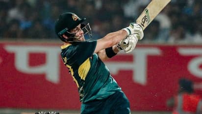 INDvAUS ಇಂಗ್ಲಿಸ್ ಭರ್ಜರಿ ಶತಕ, ಭಾರತಕ್ಕೆ 209 ರನ್ ಟಾರ್ಗೆಟ್ ನೀಡಿದ ಆಸ್ಟ್ರೇಲಿಯಾ !