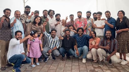 'മാത്യു ദേവസി'യെ കാണാന്‍ 'കാതല്‍' ടീം 'ടര്‍ബോ' ലൊക്കേഷനില്‍