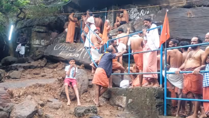 തിരുവില്വാമലയിലെ പുനർജനി നൂഴാൻ എത്തിയത് ആയിരക്കണക്കിന് ഭക്തർ 
