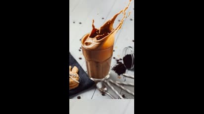 எந்த வயதில் குழந்தைகளுக்கு காபி, டீ கொடுக்கலாம்?