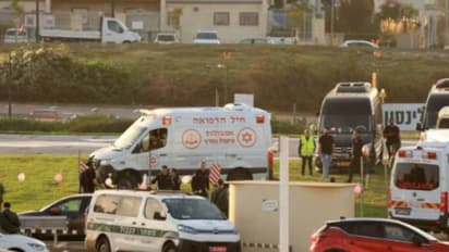 Israel Hamas War : 13 ఇజ్రాయెలీ, 12 థాయ్ బందీలను విడుదల చేసిన హమాస్ .. 25 రోజుల తర్వాత విముక్తి