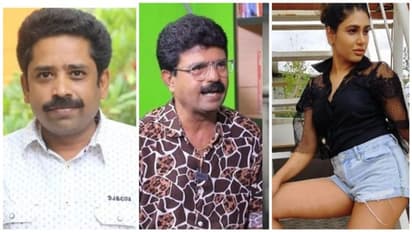 மனிஷாவின் 28 டேக்.. கெஞ்சி வாட்ஸ் ஆப் நோட்.! பிஸ்மி மனைவி செய்த விஷயம்! சீனு ராமசாமி போட்ட பரபரப்பு பதிவு!