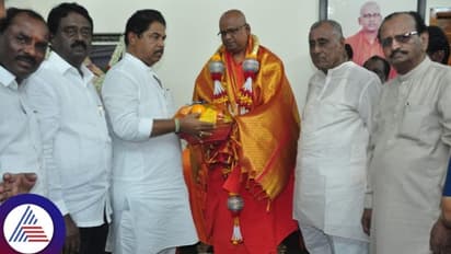 ಸೋನಿಯಾ, ರಾಹುಲ್, ಸುರ್ಜೇವಾಲಾ ವಕೀಲರಾಗಿರುವ ಸಿಎಂ ಸಿದ್ದರಾಮಯ್ಯನ ದಾರಿ ತಪ್ಪಿಸಿದ್ದಾರೆ!