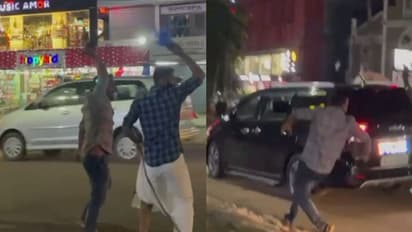 കോഴിക്കോട് നവകേരള സദസ്സിനെതിരെ വ്യാപക പ്രതിഷേധം, മുഖ്യമന്ത്രിക്കുനേരെ വൈകിട്ടും കരിങ്കൊടി വീശി