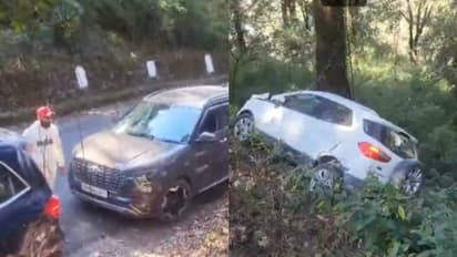 നിയന്ത്രണം തെറ്റിയ കാർ കുന്നിൻ മുകളിൽ നിന്ന് താഴേക്ക് മറിഞ്ഞു; അപകടത്തിൽ പരിക്കേറ്റയാളെ രക്ഷിച്ച് മുഹമ്മദ് ഷമി