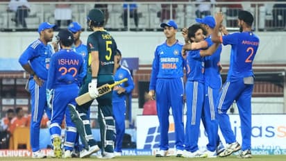 ബാറ്റര്‍മാര്‍ അടിച്ചൊതുക്കി, ബൗളര്‍മാര്‍ എറിഞ്ഞുവീഴ്ത്തി! ഓസീസിനെതിരെ രണ്ടാം ടി20യിലും ഇന്ത്യക്ക് ആധികാരിക ജയം